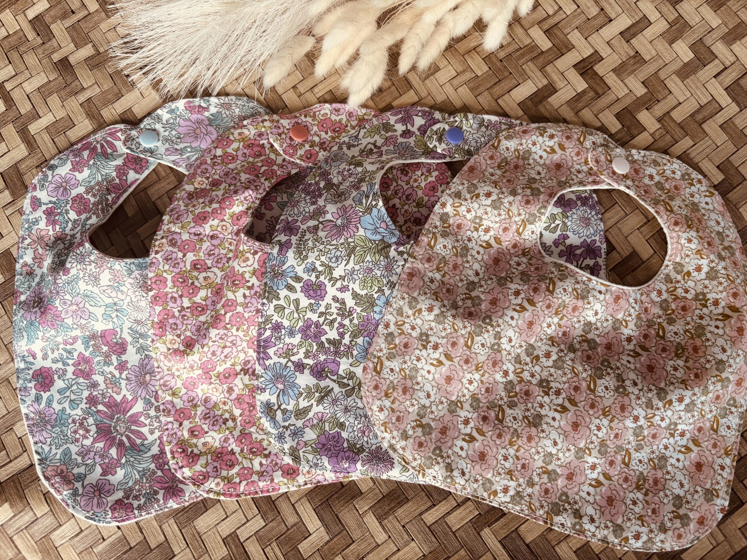 bavoir liberty gaze de coton bavoir liberty gaze de coton